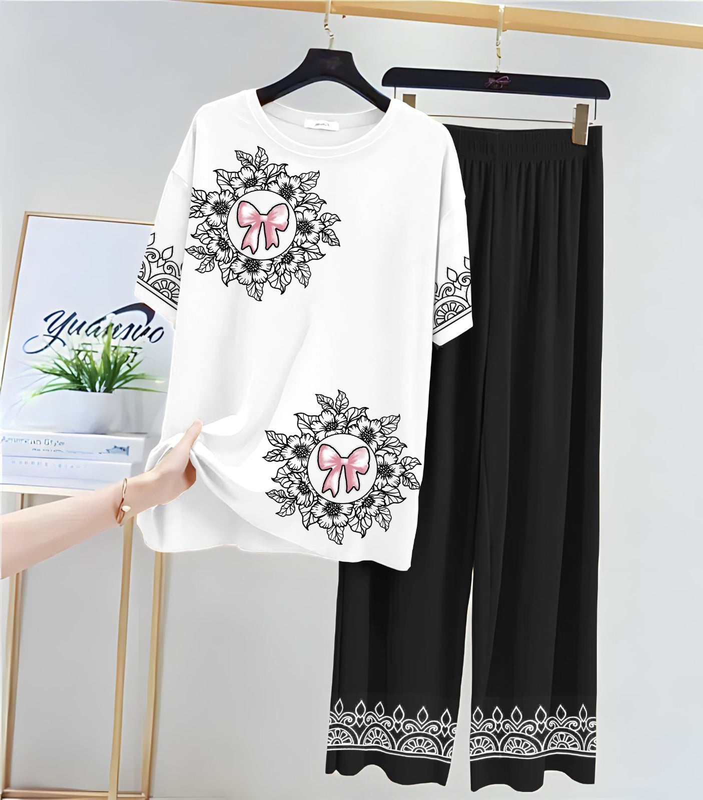 Floral & Ribbon Printed Loungewear