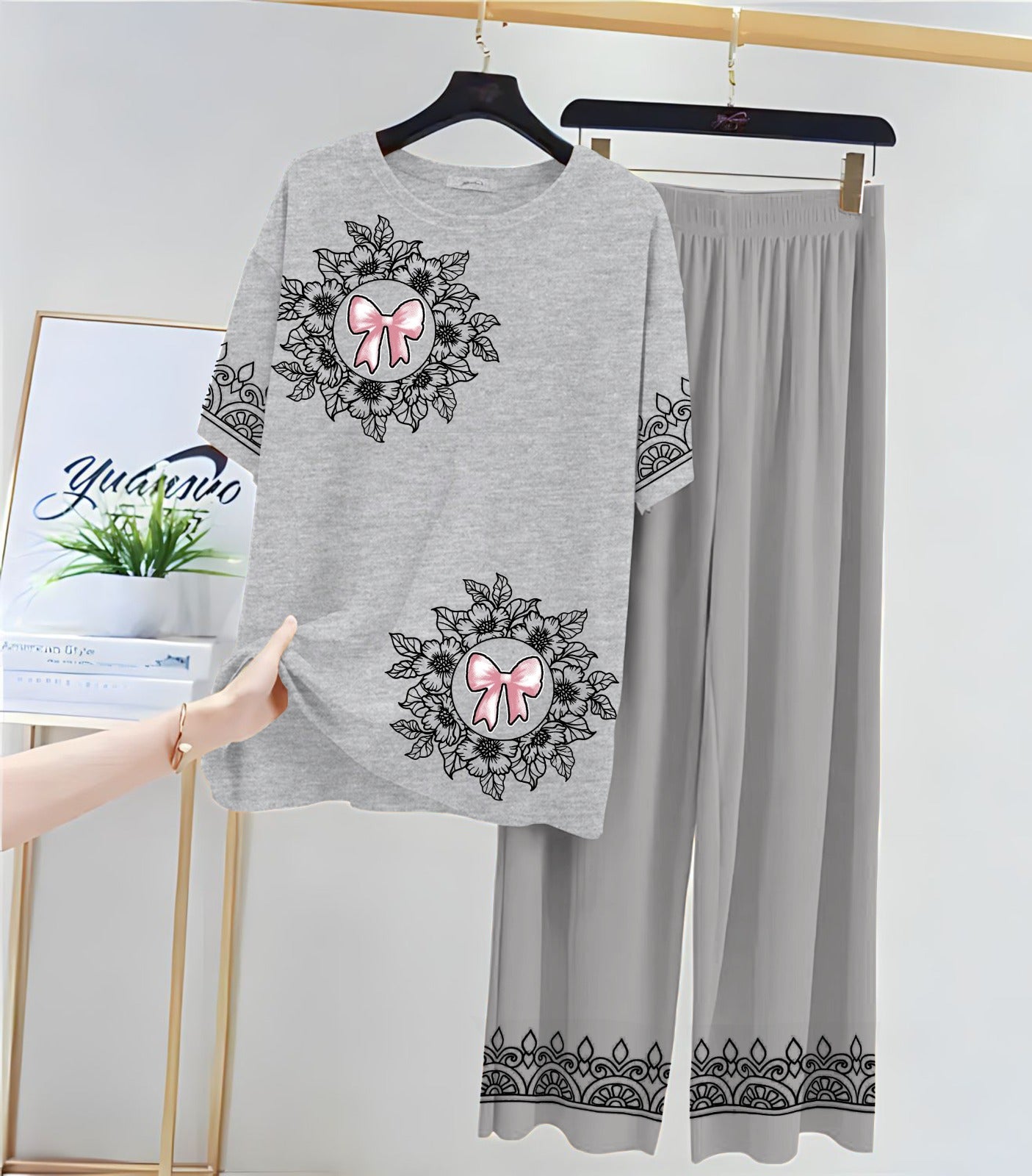 Floral & Ribbon Printed Loungewear