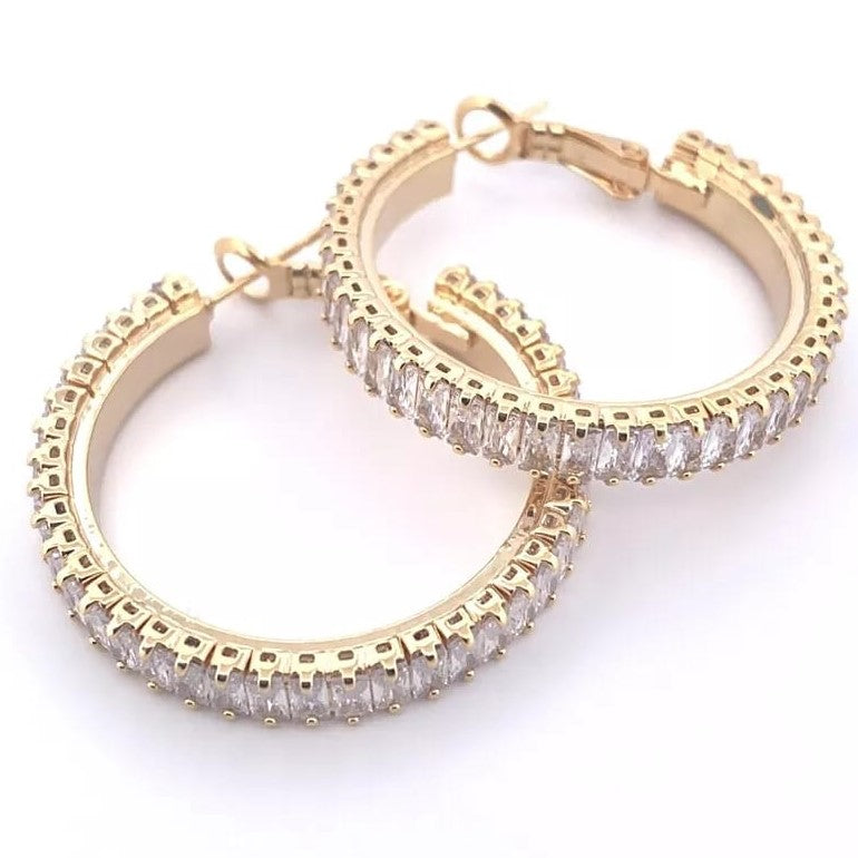 ✨ Whispers of Elegance – Crystal Drop Earrings