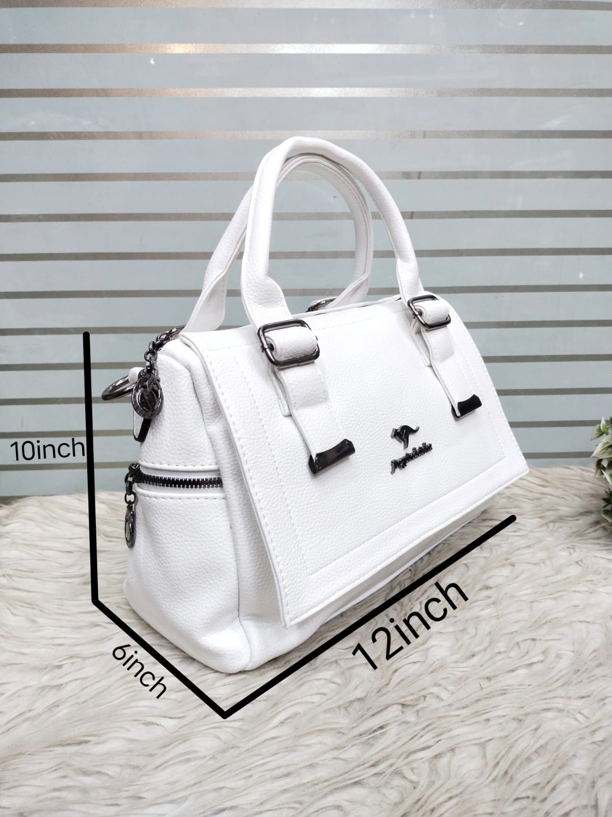 Stylish Structured Handbag – Perfect Blend of Elegance and Practicality