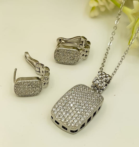 Elegant PavΓ© Locket Set β Stunning, Affordable Luxury