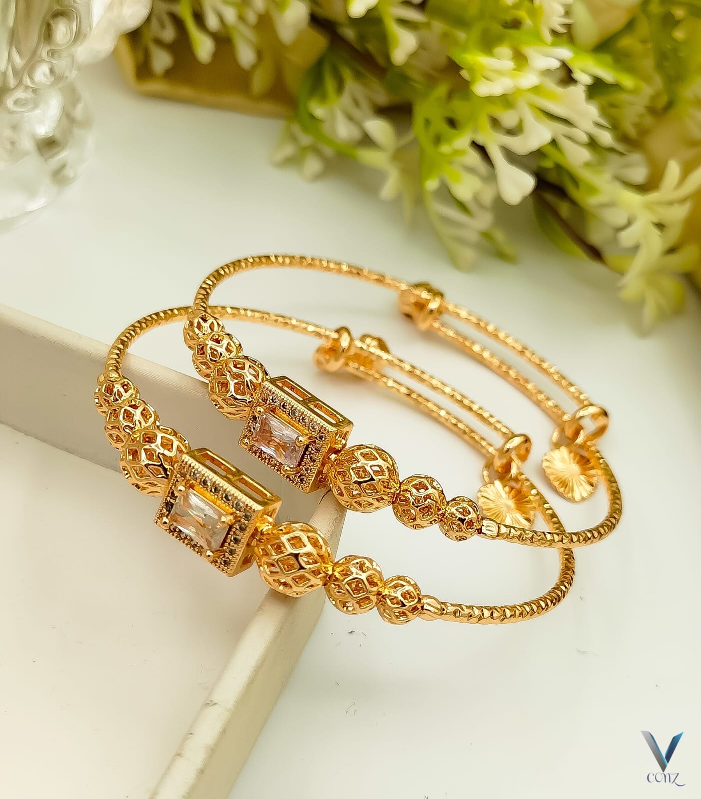 🌺Gold plated Zircon Bangles