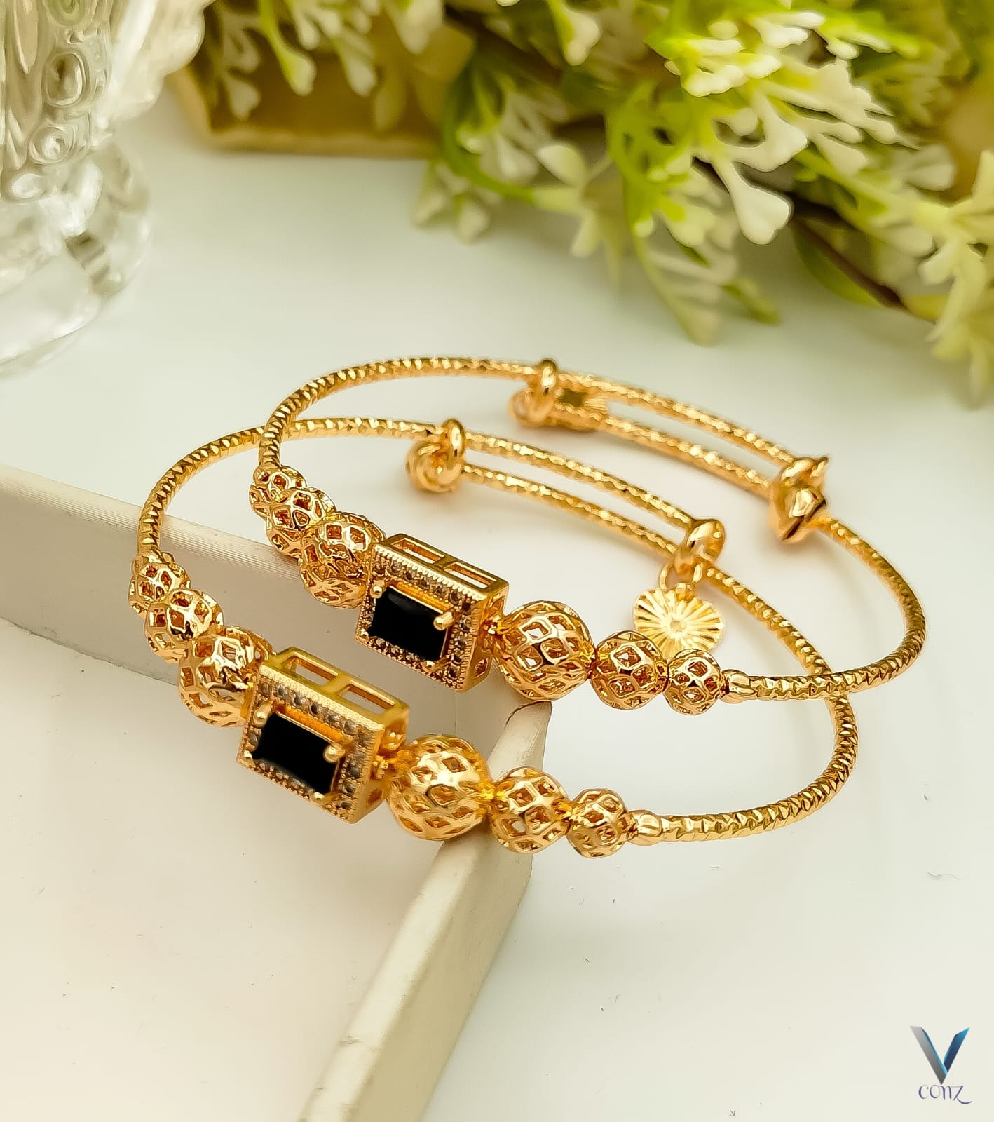 🌺Gold plated Zircon Bangles