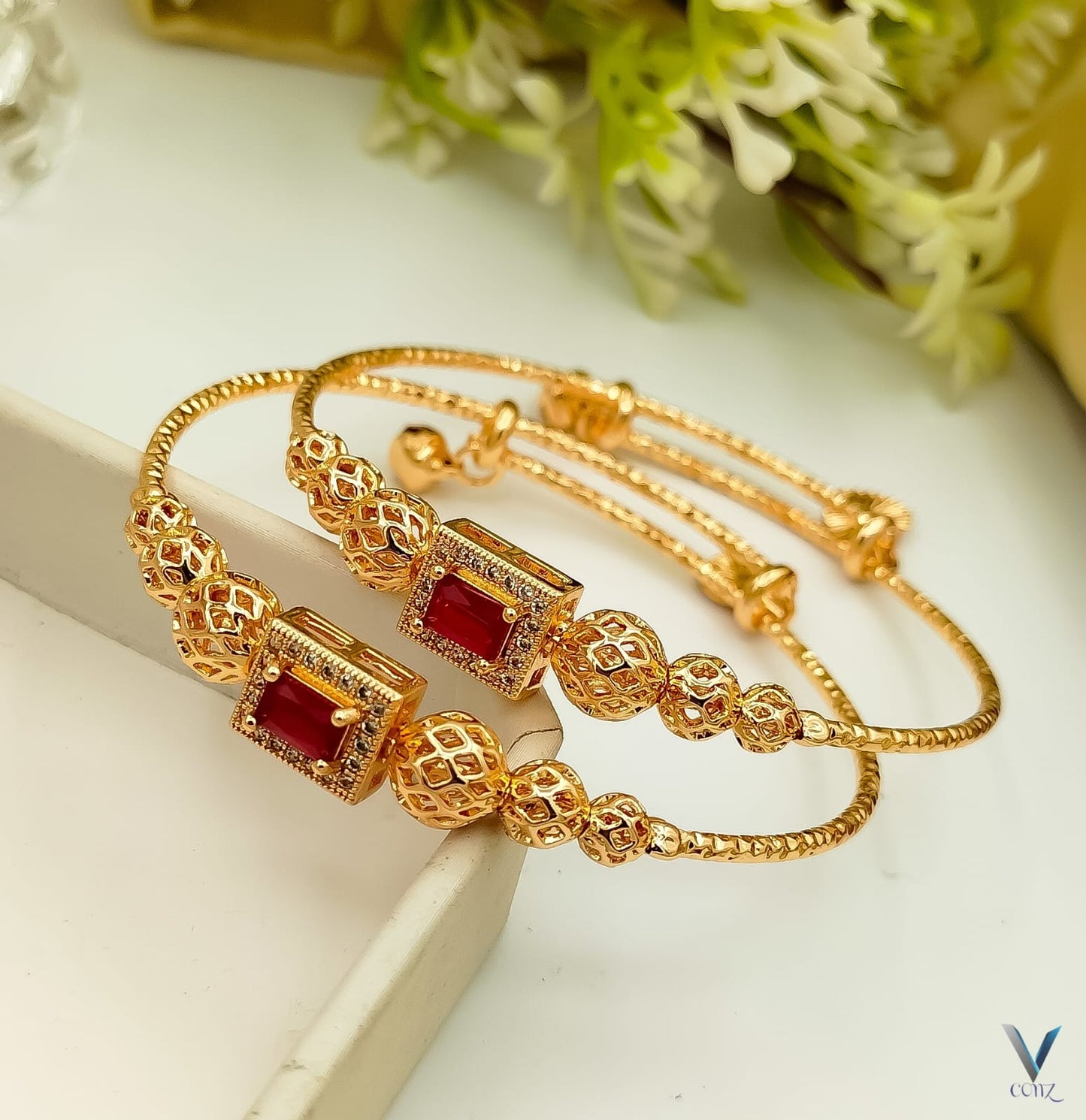 🌺Gold plated Zircon Bangles