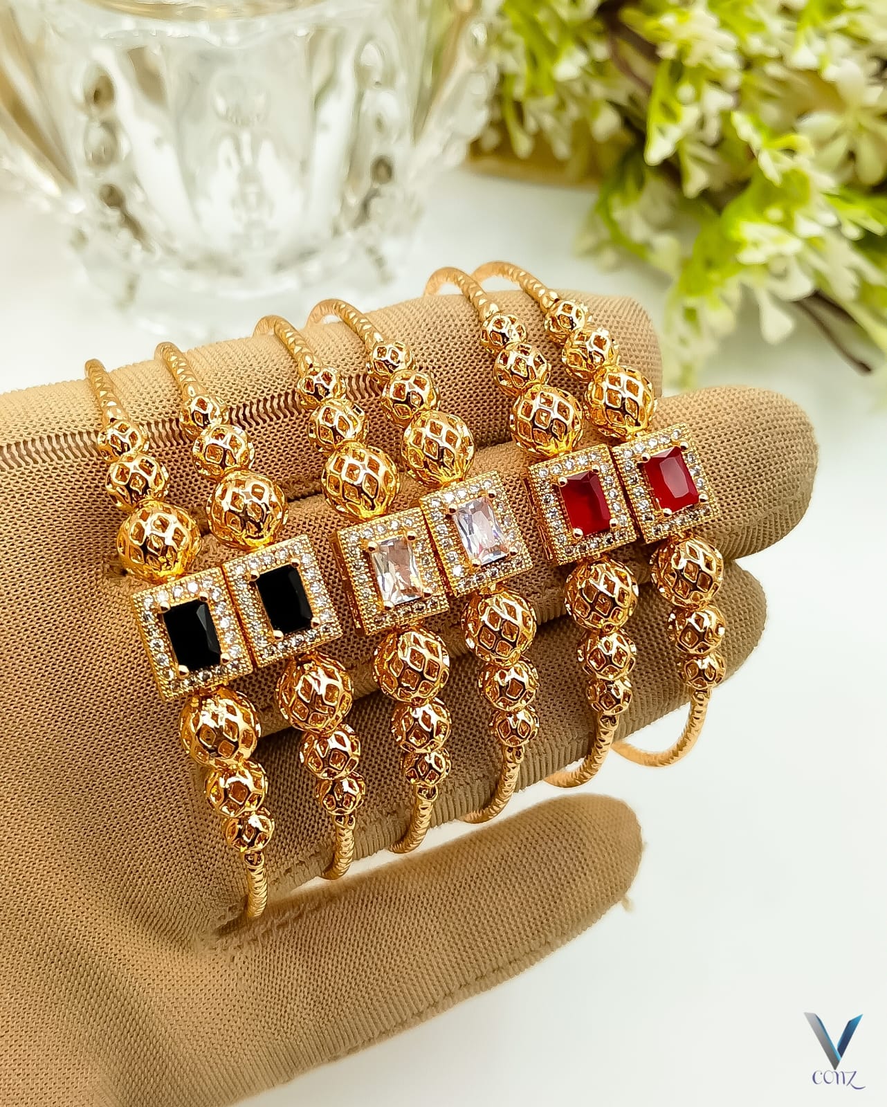 🌺Gold plated Zircon Bangles