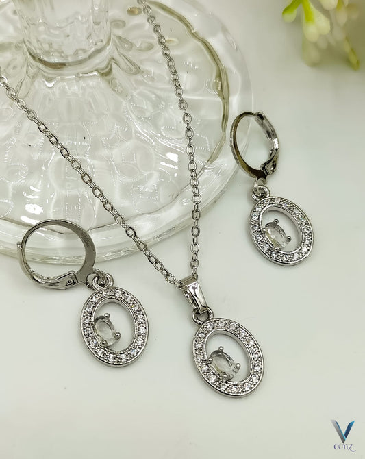 🌺Fancy Silver Zircon Locket Set 🌺