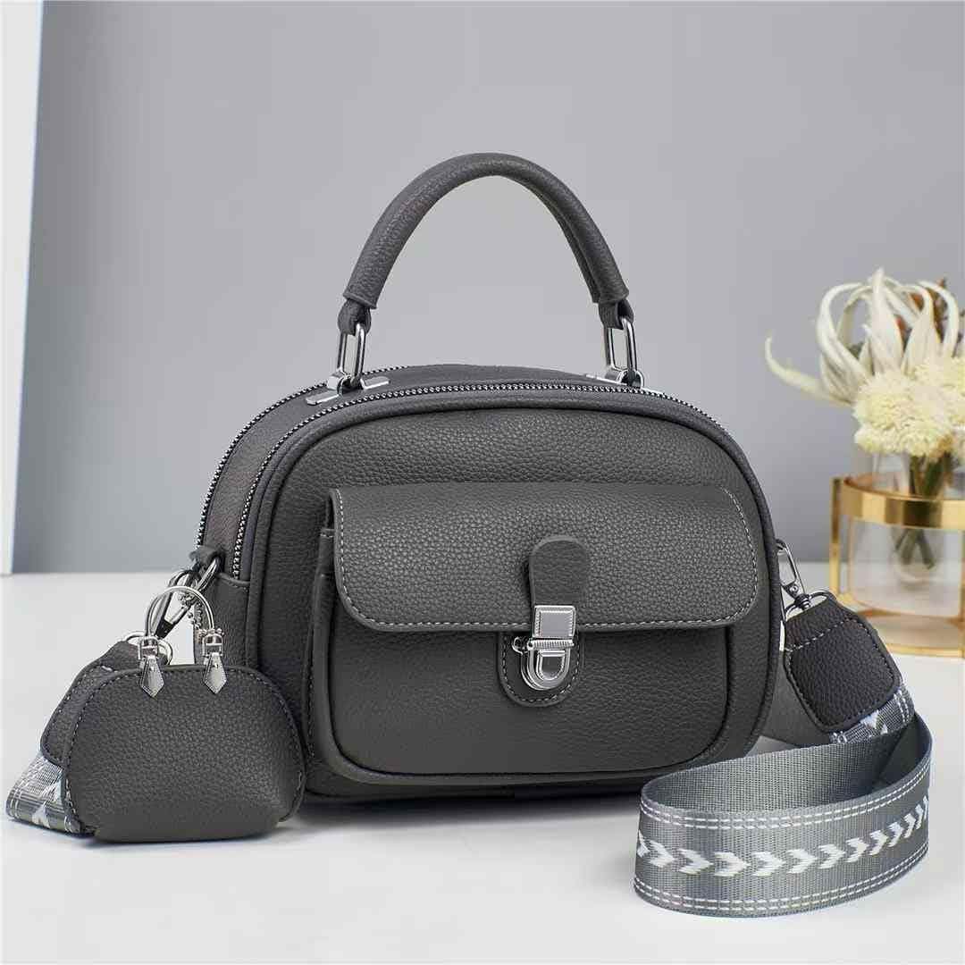 🎀 Formal Design Crossbody Bag 🎀