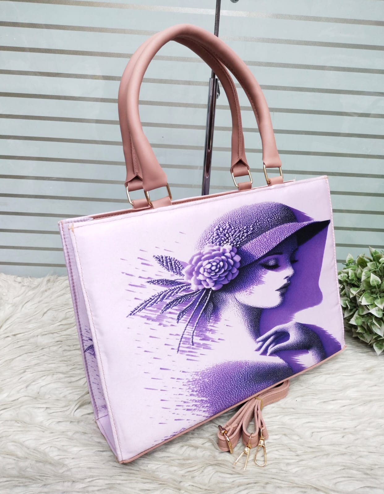 Printed Lady Picture Handbags 💖
