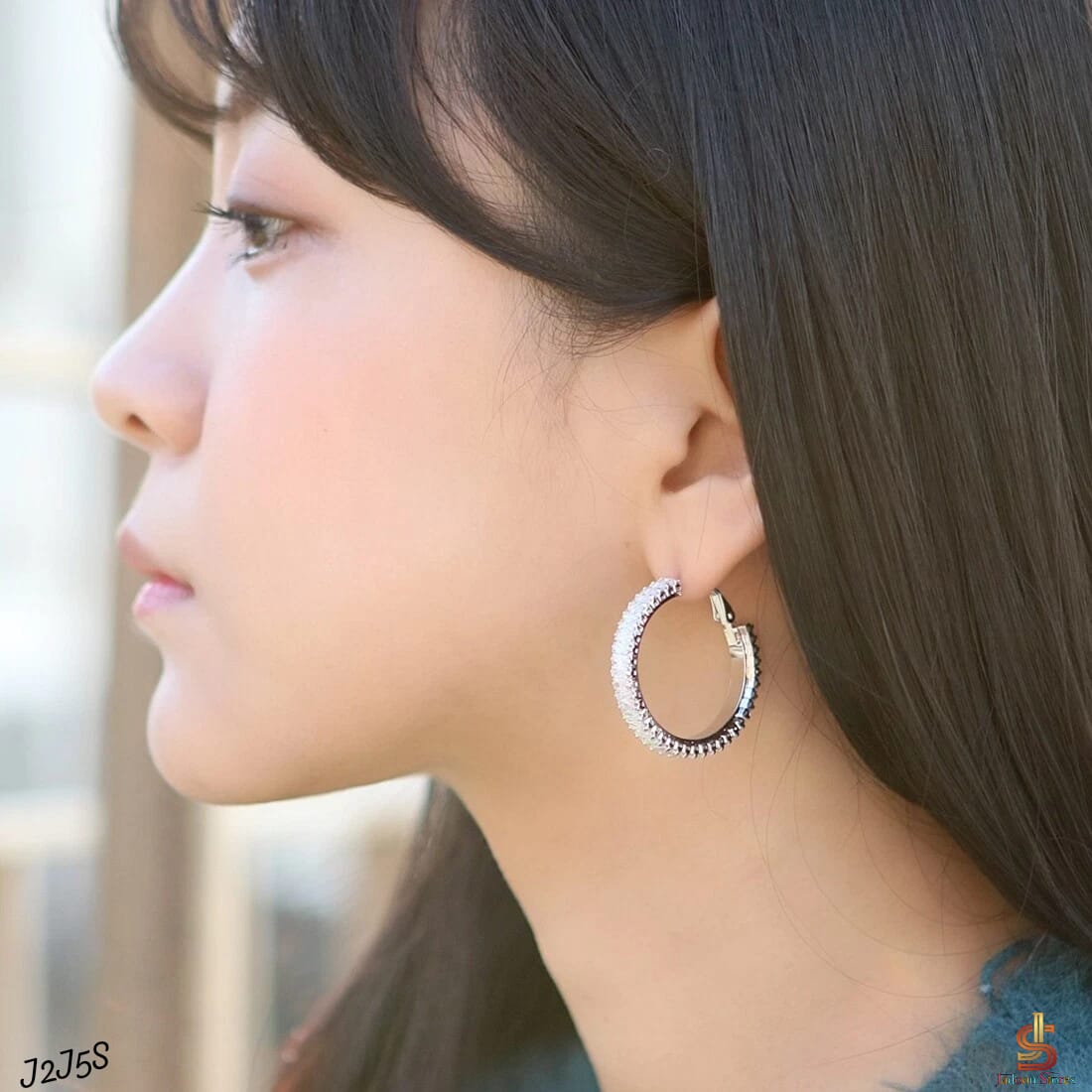✨ Whispers of Elegance – Crystal Drop Earrings