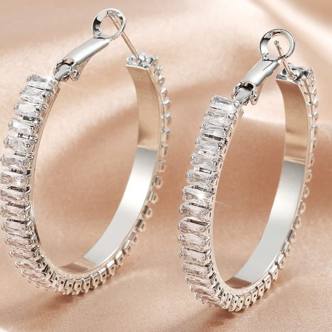 ✨ Whispers of Elegance – Crystal Drop Earrings
