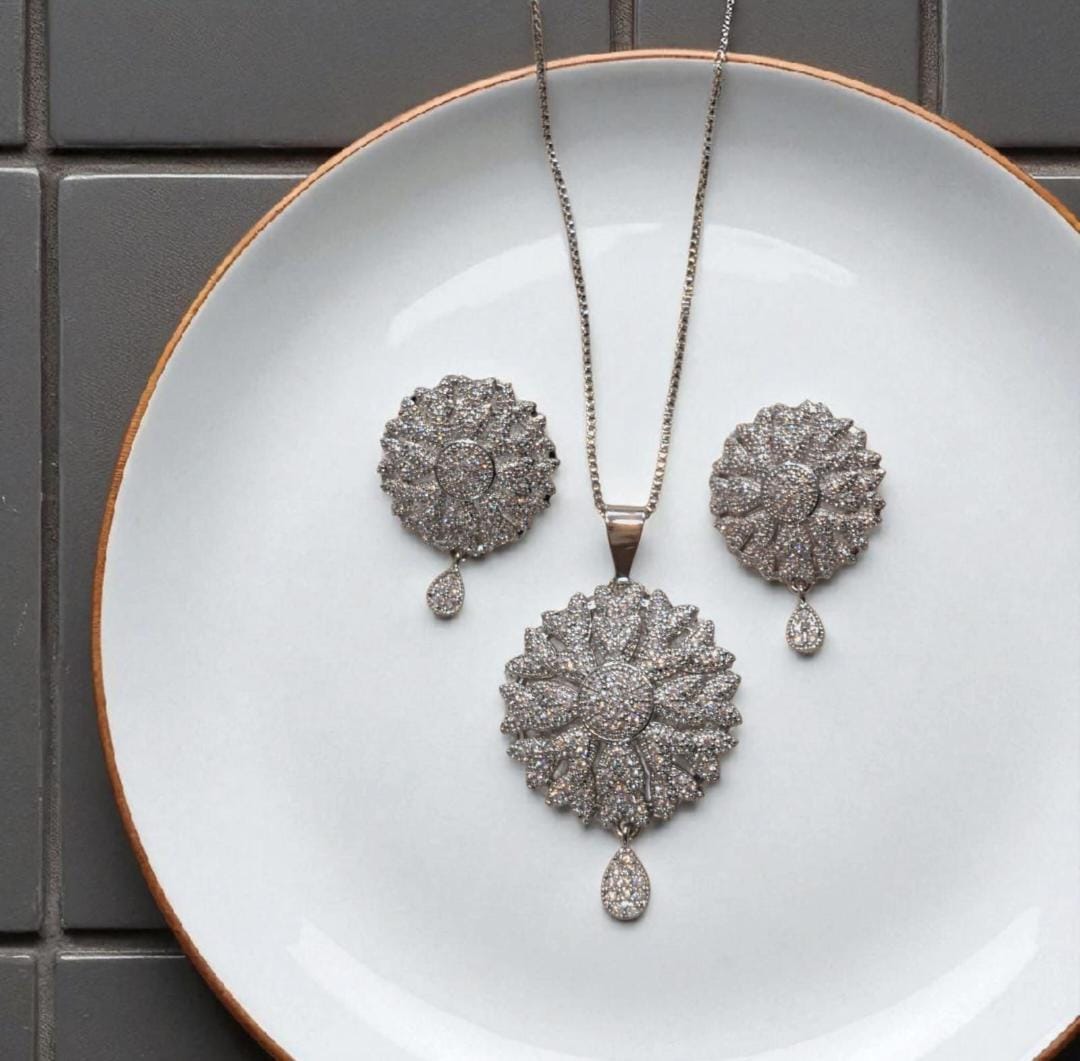 Floral Gold Plated Locket Set