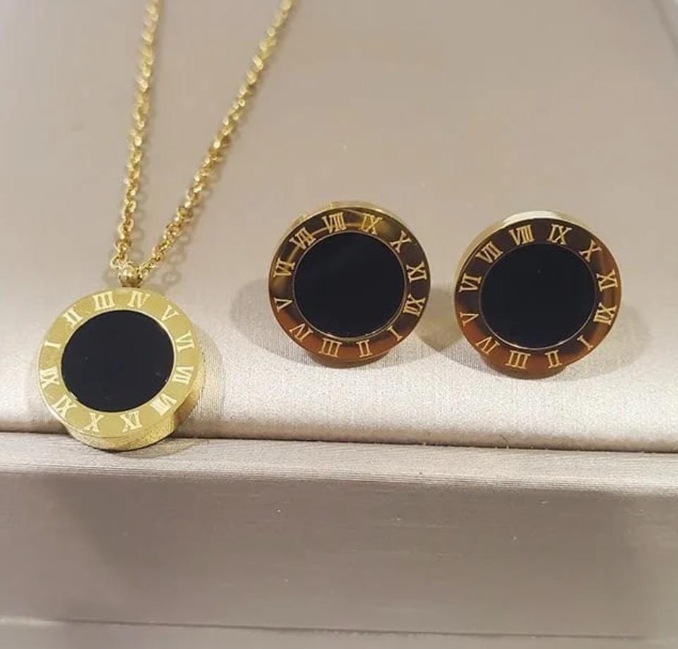 Chain Necklace with Black Accents