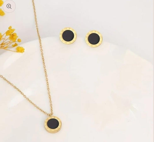 Chain Necklace with Black Accents