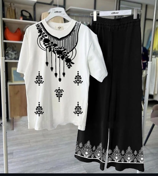 Necklace-Style Chain Printed Design Loungewear .