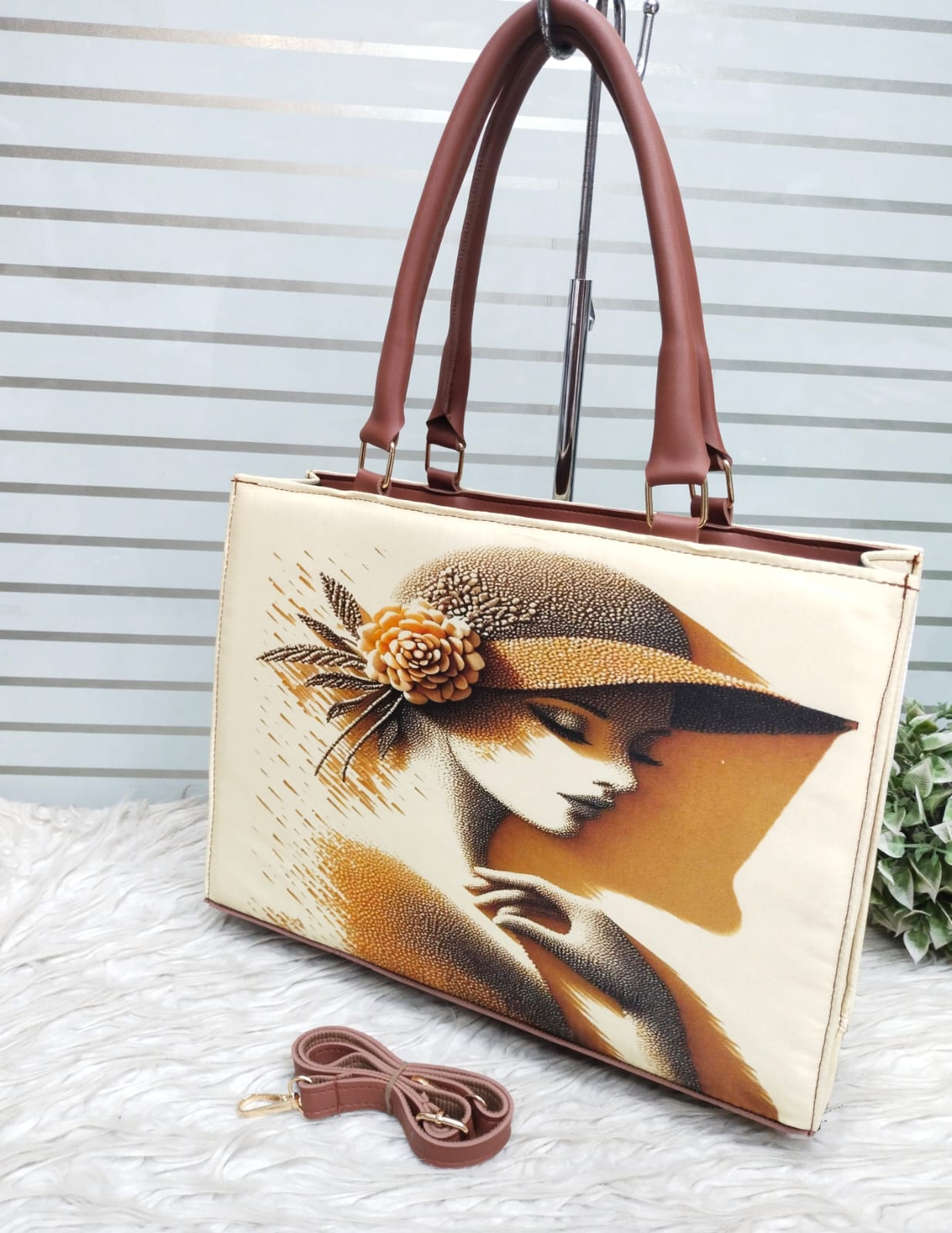 Printed Lady Picture Handbags 💖